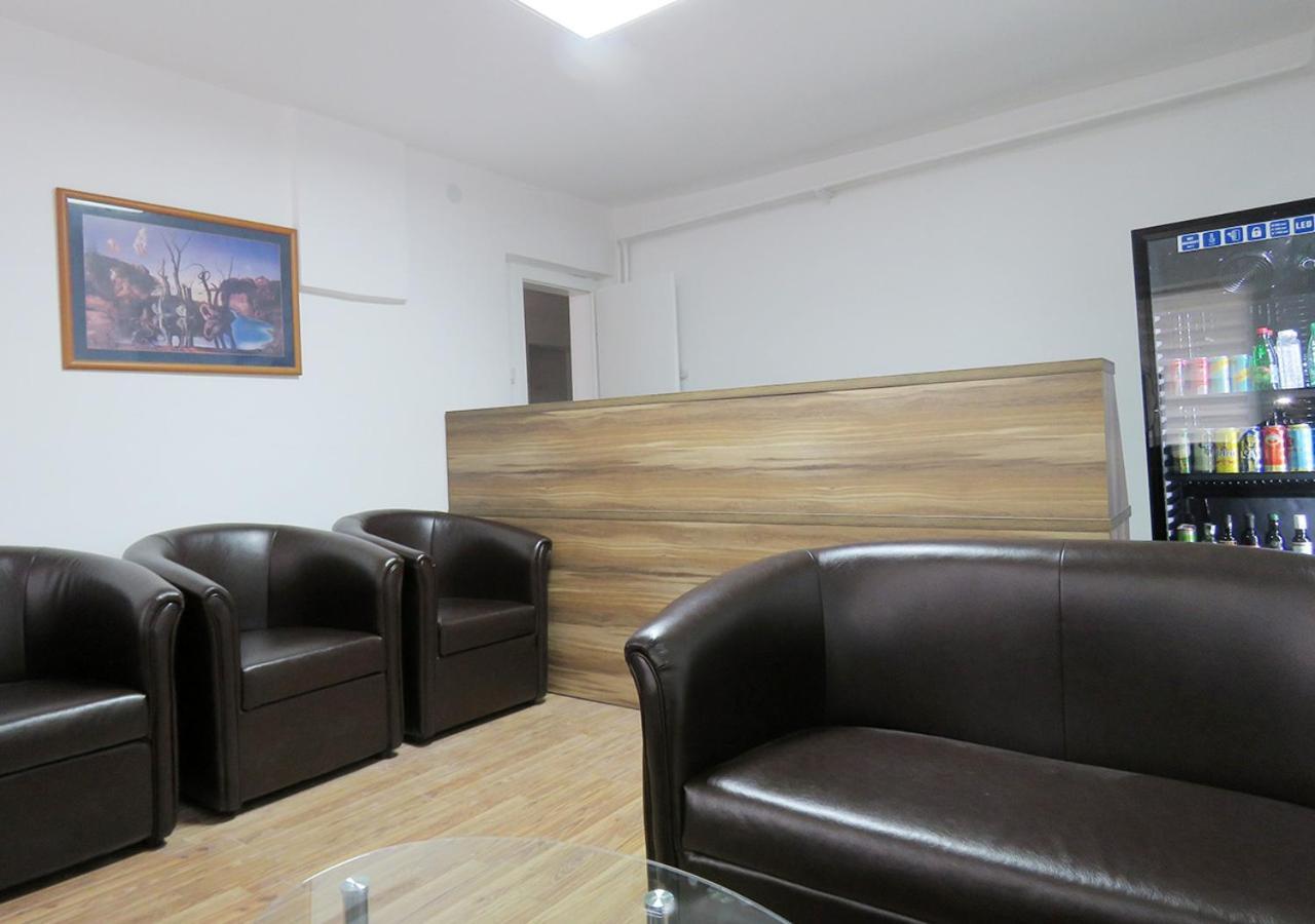 Akvarius Ni Esterno foto